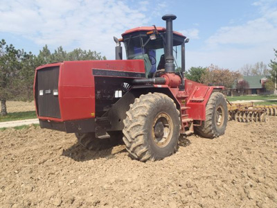 Case IH 9170 Tractor with Dual's