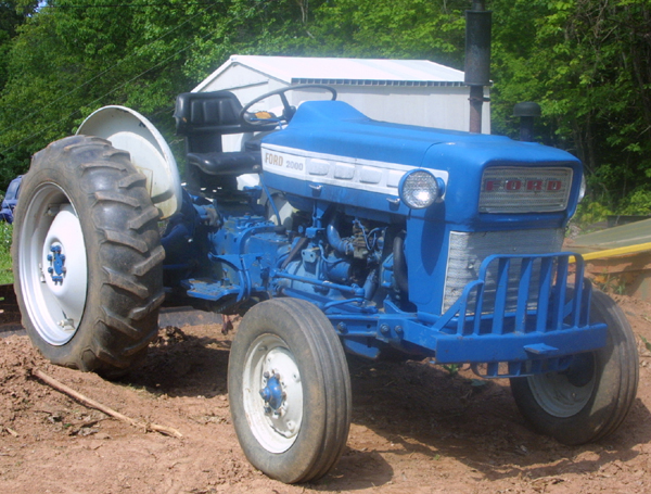 Ford 2000 Tractor