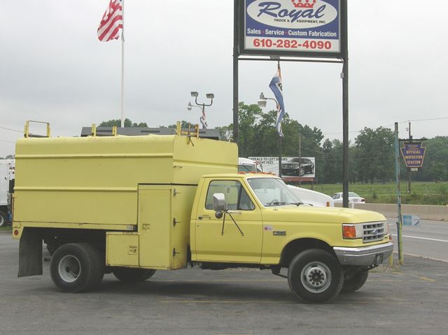 1990 Ford F450 Commercial Truck